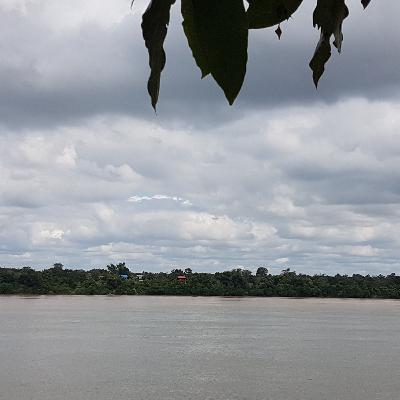 Leo Asia Laos Boarder Crossing inside too ...