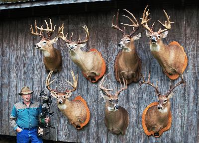 #359 - The Bobby Worthington Masterclass In Woodsmanship That EVERYONE Needs To Hear! Finding The Right Funnels To Hunt, Making A Mock Scrape That Actually Works, and The Art Of Killing Mature Bucks