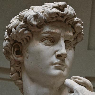 Что скрывают Давид, Рабочий и Колхозница?