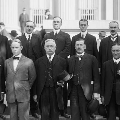 HEADLINE: Free Speech, Trump's Proportionality Crisis, and the Independence of the Federal Reserve GUEST NAME: Richard Epstein SUMMARY: Professor Richard Epstein discusses Trump's "all-in" strategy affecting free speech (Jimmy Kimmel, FCC). He severely c