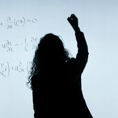 Chitchat Career: Do you want to be a university professor? | 闲话职场：你想当大学老师么？
