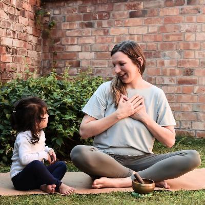 #277 Ganzheitliche Kindergesundheit – Ayurveda trifft Kinderheilkunde mit Dr. Amelie Ganesh