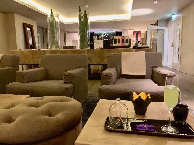 Episode 7 - Hjelp, vi skal bo på luksushotell