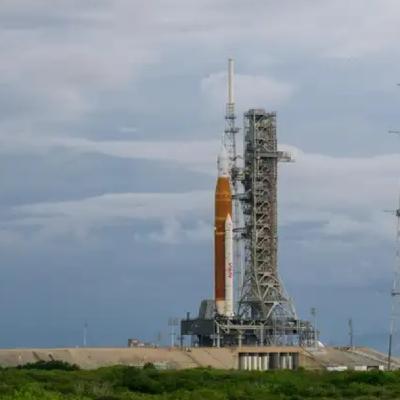 Viaje Artemis II a la Luna y numerosas caídas de meteoritos Viaje Artemis II a la Luna y numerosas caídas de meteoritos