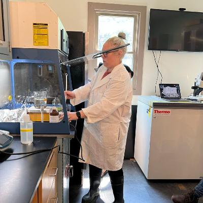 Dr. Sarah Cadieux on Microplastics Research at NATURE Lab Dr. Sarah Cadieux on Microplastics Research at NATURE Lab