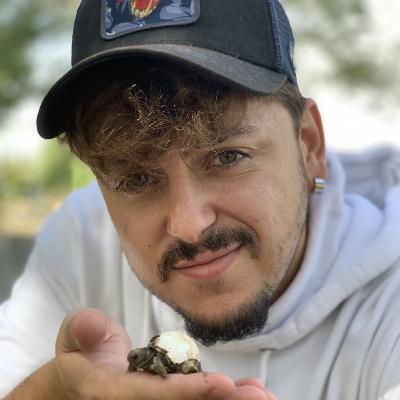 Xtrauss: Cantante urbano al que le molan los animales.