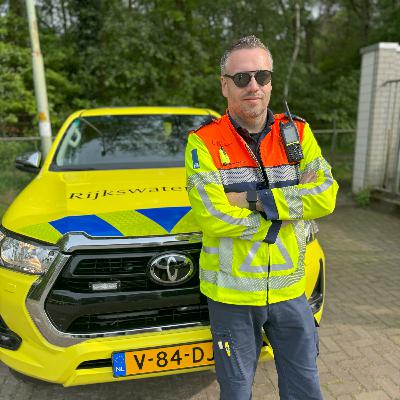 #6 - Boot met pech op de snelweg: politie komt ook #6 - Boot met pech op de snelweg: politie komt ook