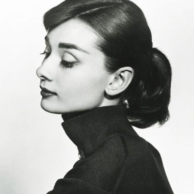 AUDREY HEPBURN: Icona di stile AUDREY HEPBURN: Icona di stile