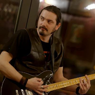 Na otázky odpovedá Štefan Pišta Lengyel Na otázky odpovedá Štefan Pišta Lengyel