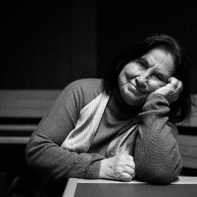 Isabel do Carmo (parte 2): “Continuo a dar consultas aos 85 anos porque adoro ouvir histórias de vida, são fontes de sabedoria, e gosto mesmo de ajudar os outros”