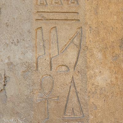 Episodio 40. Segunda parte de un viaje por 7000 años de Egipto con la historiadora Elka Correa.