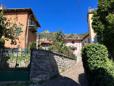 La Storia: Perso a Esino