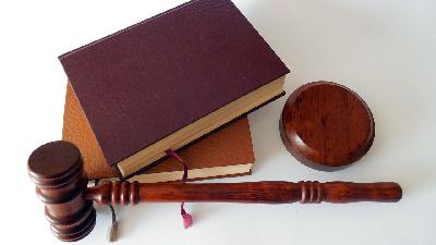 Jueces dentro y fuera Jueces dentro y fuera