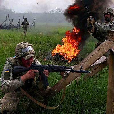 Україна звільнила 160 квадратних кілометрів у ході контрнаступу на Донеччині, а нічний рейд знищив російський багатоцільовий автомобіль.