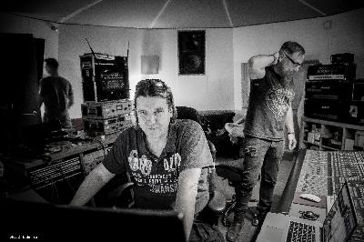 Albumproduktion mit Charlie Bauerfeind Albumproduktion mit Charlie Bauerfeind