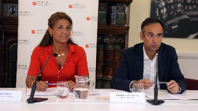 Apartur acusa el govern de voler confondre amb els habitatges il·legals