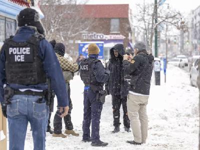 Los bulos en los que Trump apoya la 'caza del migrante' de su policía de la inmigración Los bulos en los que Trump apoya la 'caza del migrante' de su policía de la inmigración