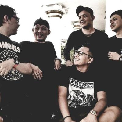 Outing (Obrolan Tidak Penting) - episode 1 (siaran percobaan)