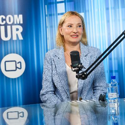 Tanja Ribič: Humor je sladek premaz čez grenko tableto resnice - s Kajo Ahčin Tanja Ribič: Humor je sladek premaz čez grenko tableto resnice - s Kajo Ahčin