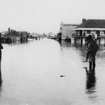 S8 Ep147: Bureau of Meteorology Website Renovation Fails — Jeremy Zakis — Zakis reported on the Australian Bureau of Meteorology (BOM), which failed to accurately predict the La Niña weather cycle and subsequent rainfall patterns. A $96.5 million website renovation