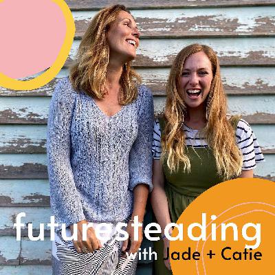 8 Futuresteading Shortie : BOOKS!