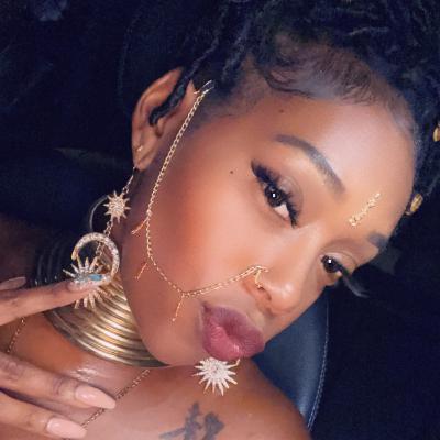 FRESH FRIDAY VIBES..