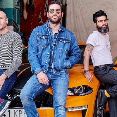 MÚSICA DE CONTRABANDO T34C050 Viva Suecia encabezan el Bside. Con Rafa Val hablamos de pregones y futuro (04/09/2025) MÚSICA DE CONTRABANDO T34C050 Viva Suecia encabezan el Bside. Con Rafa Val hablamos de pregones y futuro (04/09/2025)