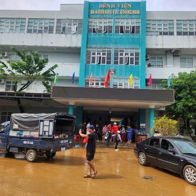 Tin trong nước - Nước rút, Bộ đội dọn dẹp bùn rác ở bệnh viện Tin trong nước - Nước rút, Bộ đội dọn dẹp bùn rác ở bệnh viện