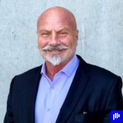 الموسم الأول - الحلقة السادسة: كيلي شاو – من الخجل... إلى أعظم صفقة الموسم الأول - الحلقة السادسة: كيلي شاو – من الخجل... إلى أعظم صفقة