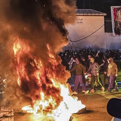 New protests hit Iran as alarm grows over 'massacre'