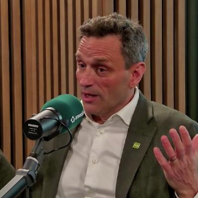 Angriper SV: – De grafser i sin egen navle Angriper SV: – De grafser i sin egen navle