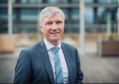 Praha bude mít po necelých pěti měsících nové vedení, novým primátorem bude Bohuslav Svoboda Praha bude mít po necelých pěti měsících nové vedení, novým primátorem bude Bohuslav Svoboda