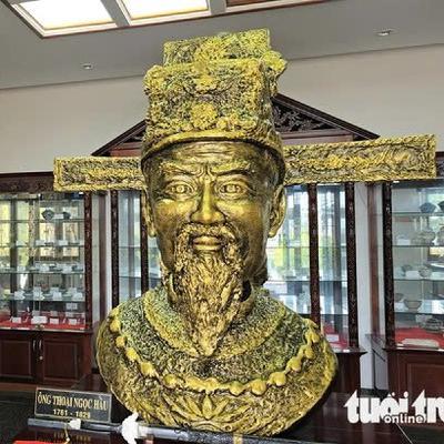 Tỉnh An Giang chỉ đạo trả tượng Thoại Ngọc Hầu về vị trí cũ tại lăng miếu núi Sam Tỉnh An Giang chỉ đạo trả tượng Thoại Ngọc Hầu về vị trí cũ tại lăng miếu núi Sam