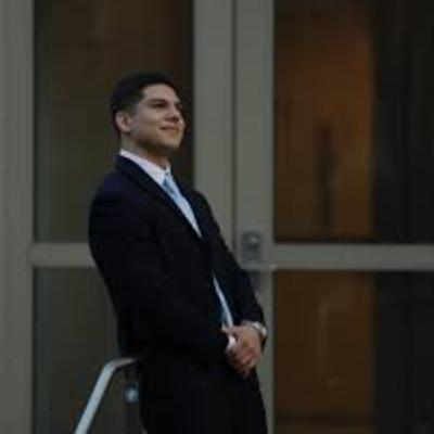 Alex Hernandez: Rethinking The Pre-Med Culture