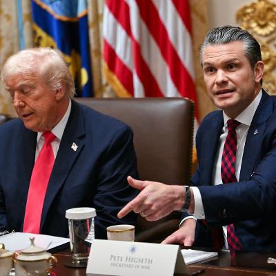 #285 : TRUMP AND PETE HEGSETH SINKING SHIP