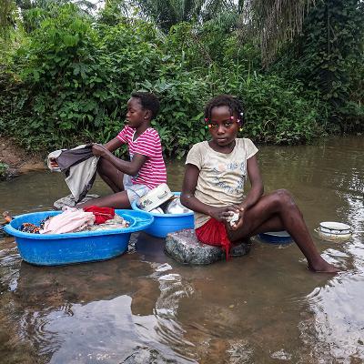 From Emergency Situations to Reusable Sanitary Towels. The Role of Makers in Times of Crisis
