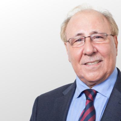 لقاح كورونا بين الاعلام والسياسة | حوار مع سلام مسافر لقاح كورونا بين الاعلام والسياسة | حوار مع سلام مسافر