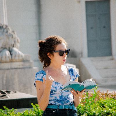 Elena Biserna talking walking