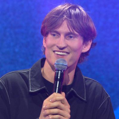 Alistair Ogden | The “buddy” status | NEW FACES OF COMEDY Alistair Ogden | The “buddy” status | NEW FACES OF COMEDY