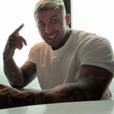 Los Ricos no te cuenta esto… Los Ricos no te cuenta esto…