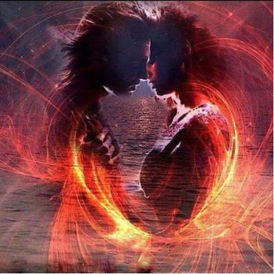 The Difference between Soul Mates and Twin Flames The Difference between Soul Mates and Twin Flames