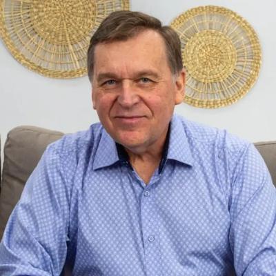 Пётра Мурзёнак. Улада Трох урадаў: як прымусіць Лукашэнку да перамоў з дэмсіламі Пётра Мурзёнак. Улада Трох урадаў: як прымусіць Лукашэнку да перамоў з дэмсіламі