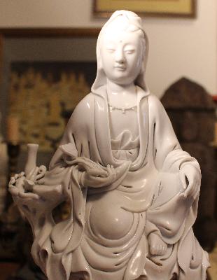 E27 The Regarder of the Cries of the World E27 The Regarder of the Cries of the World