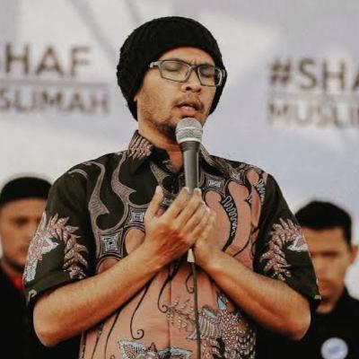 Murotal merdu Q.S Al Haqqah - Ustadz Hanan attaki Murotal merdu Q.S Al Haqqah - Ustadz Hanan attaki