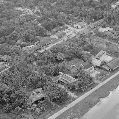 S8 Ep273:  THE 1975 COLLAPSE AND THE WAR'S STRATEGIC FAILURE Colleague Geoffrey Wawro. Following the 1973 peace deal and US withdrawal, Congressional aid to South Vietnam plummeted, leaving the ARVN deprived of essential logistics and air support. When the NVA laun