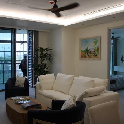 The Pinnacle, Swallowtail Tower: Demo Unit Open as Tower Reaches 22 Floors