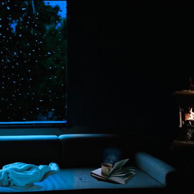 Rainy Sofa Window Seat