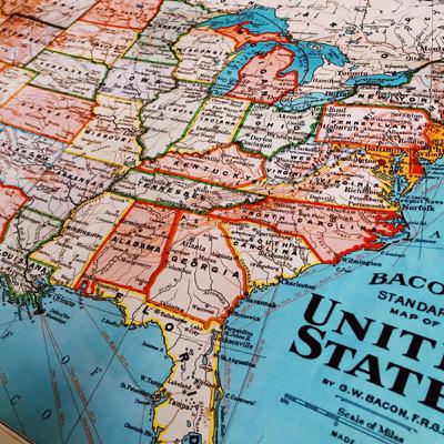 Super Bowl - Turboahdettu tarina nerokkuudesta, sattumista, riiteistä ja televisioajan voittokulusta