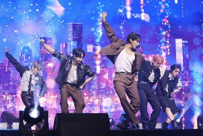 Boy band WEi dedicates latest EP 'Wonderland' to fans amid member reshuffle Boy band WEi dedicates latest EP 'Wonderland' to fans amid member reshuffle