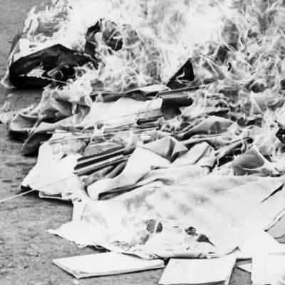 3. Oktober 1965: Bund "Entschiedenes Christentum" verbrennt Bücher